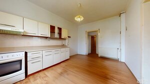 Veľký priestranný pozemok o rozlohe 7445 m2 s RD, Jelka — foto 21