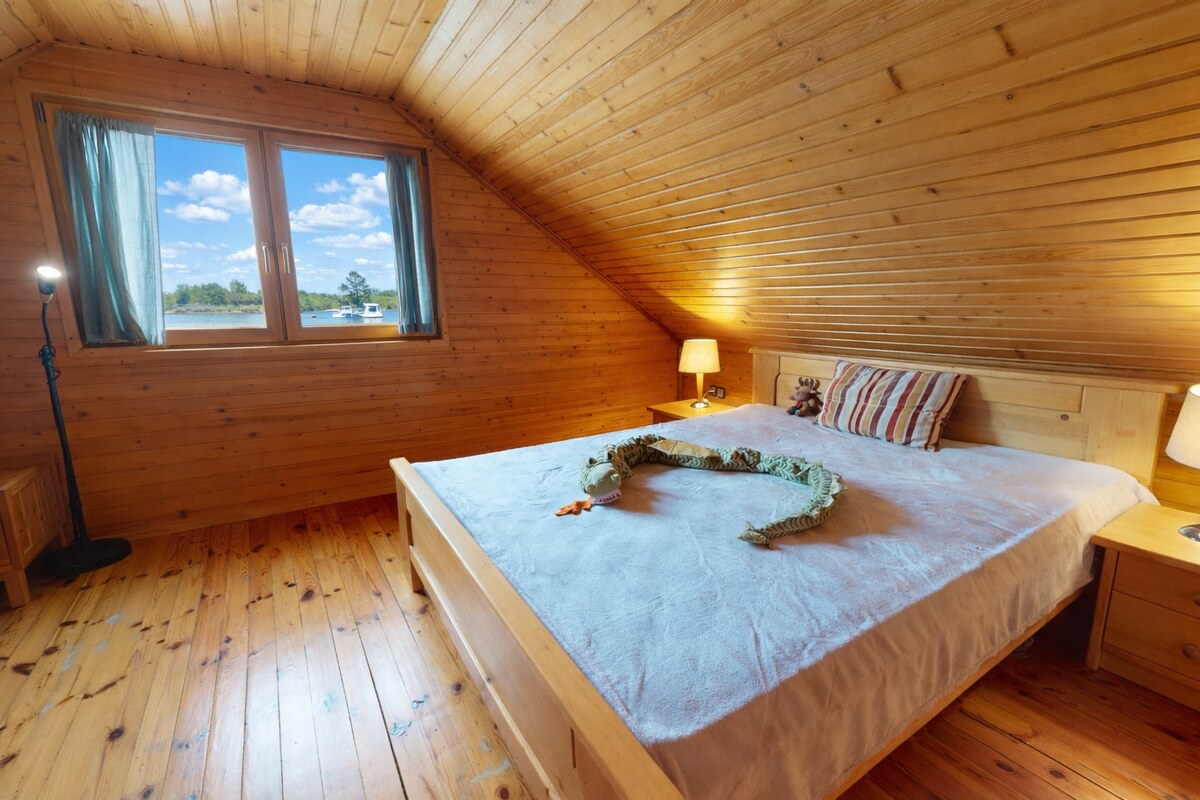 Výnimočný prenájom hausbótu na Jaroveckom ramene – bývanie na vode — foto 11