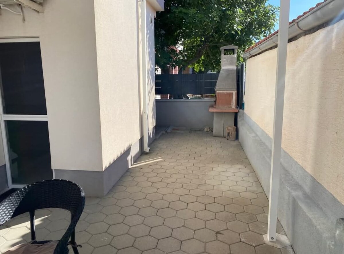 HR/Ostrov VIR- Predaj 2 zariadených apartmánov za cenu 1 - 95m2 — foto 18