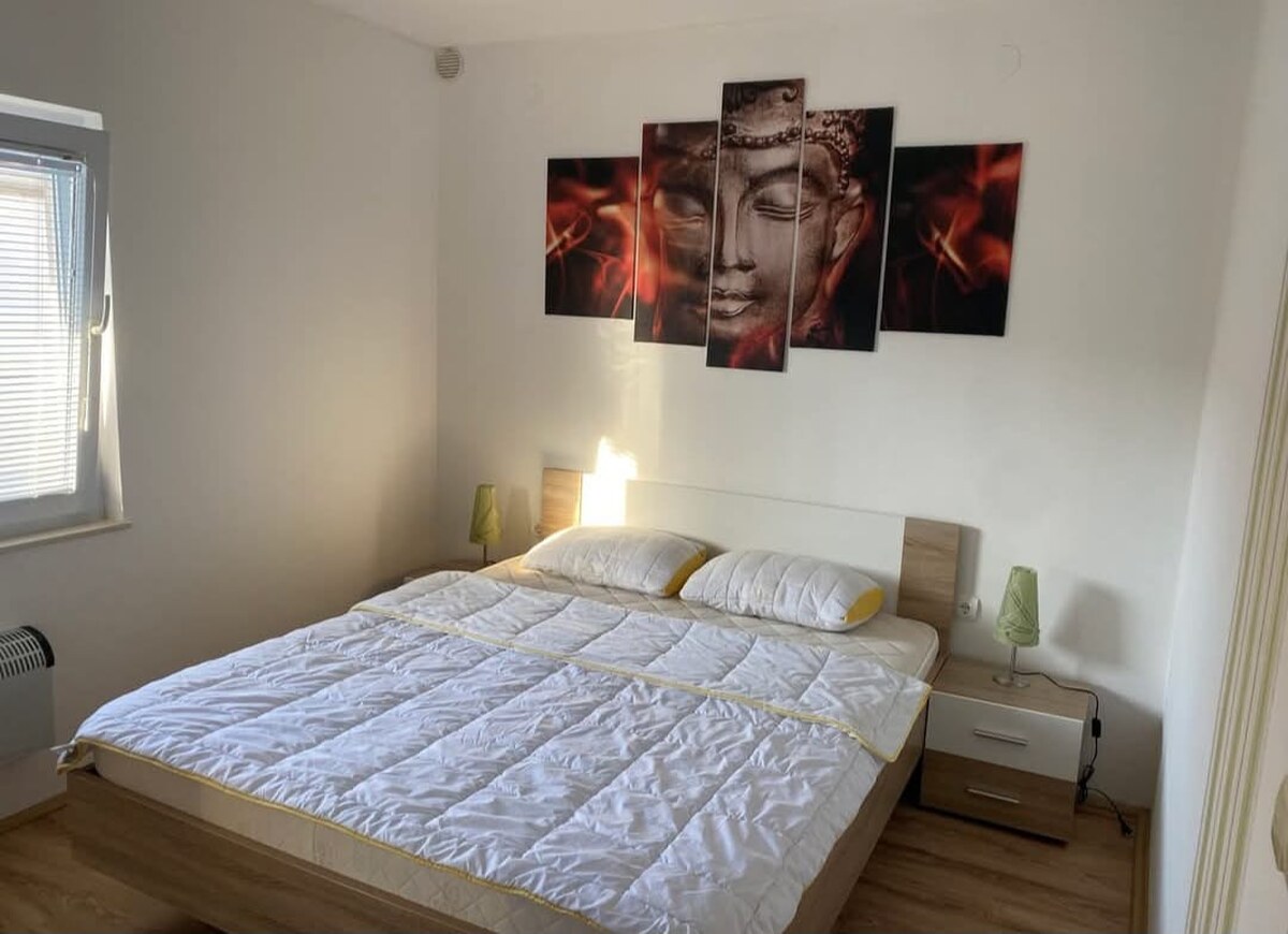 HR/Ostrov VIR- Predaj 2 zariadených apartmánov za cenu 1 - 95m2 — foto 9