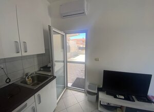 HR/Ostrov VIR- Predaj 2 zariadených apartmánov za cenu 1 - 95m2 — foto 14