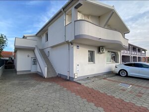HR/Ostrov VIR- Predaj 2 zariadených apartmánov za cenu 1 - 95m2 — foto 3