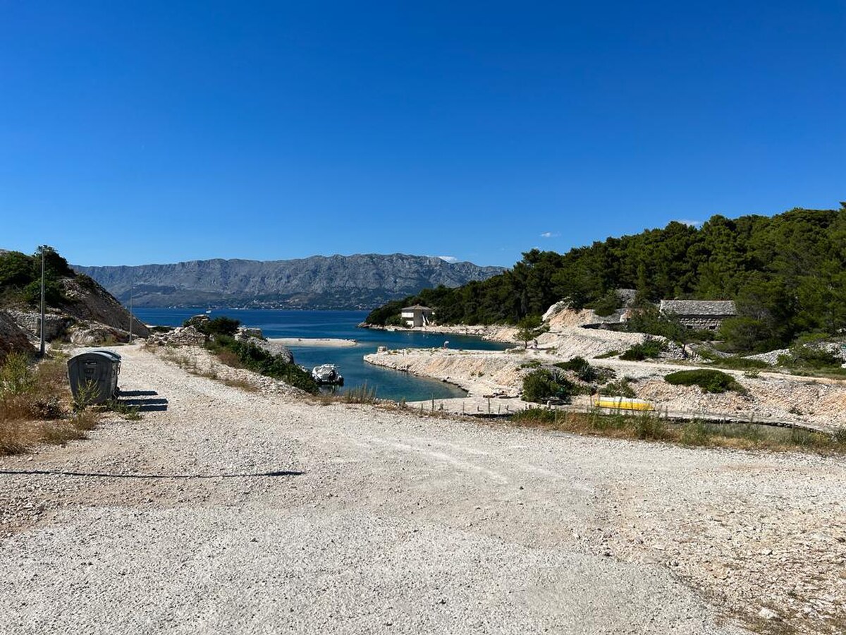 CHORVATSKO/BRAČ - Stavebný pozemok 150m od krásnej pláže — foto 17