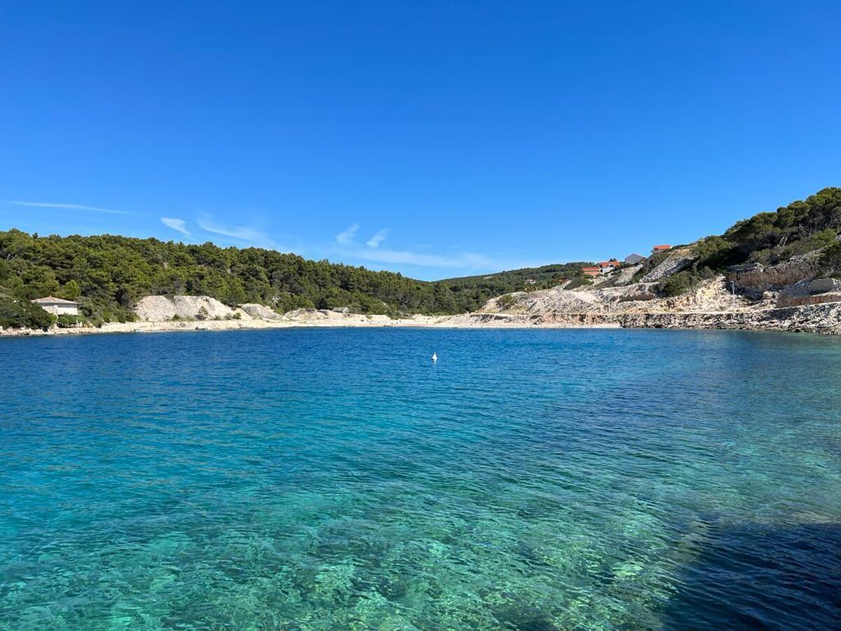 CHORVATSKO/BRAČ - Stavebný pozemok 150m od krásnej pláže — foto 2