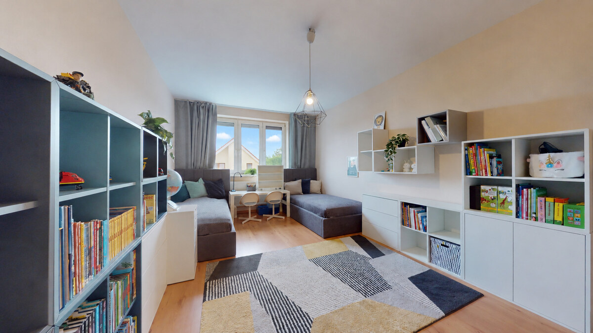 VEĽKORYSÝ 3-izb. byt (97m²) s balkónom, 2 pivnicami a 2x garáž. státím — foto 16
