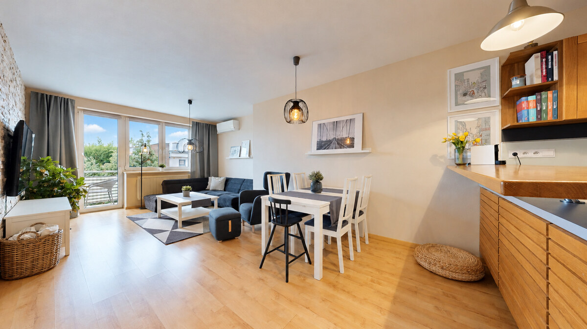 VEĽKORYSÝ 3-izb. byt (97m²) s balkónom, 2 pivnicami a 2x garáž. státím — foto 2