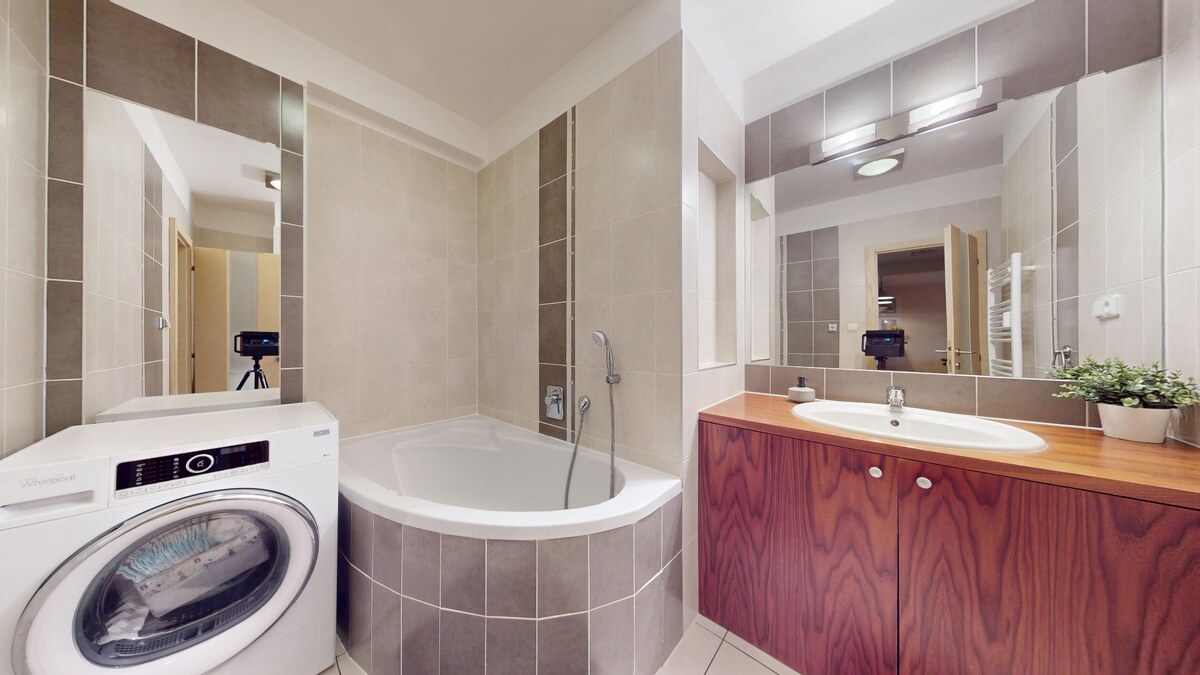 VEĽKORYSÝ 3-izb. byt (97m²) s balkónom, 2 pivnicami a 2x garáž. státím — foto 22