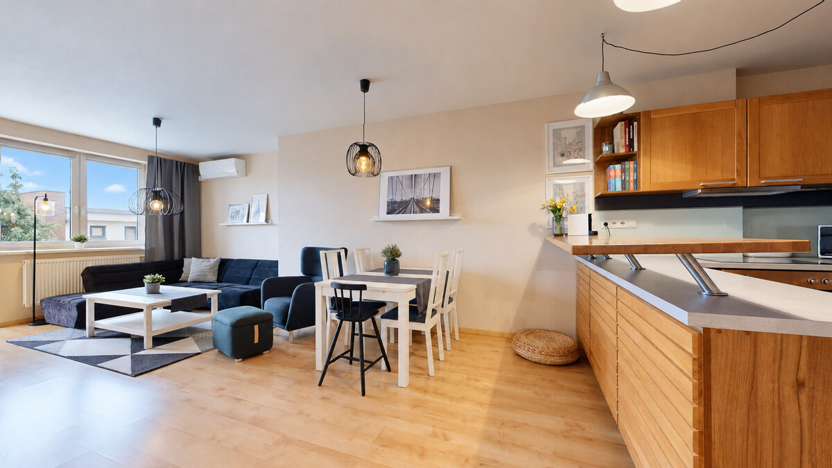 VEĽKORYSÝ 3-izb. byt (97m²) s balkónom, 2 pivnicami a 2x garáž. státím — foto 4