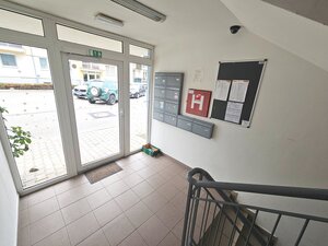 VEĽKORYSÝ 3-izb. byt (97m²) s balkónom, 2 pivnicami a 2x garáž. státím — foto 24