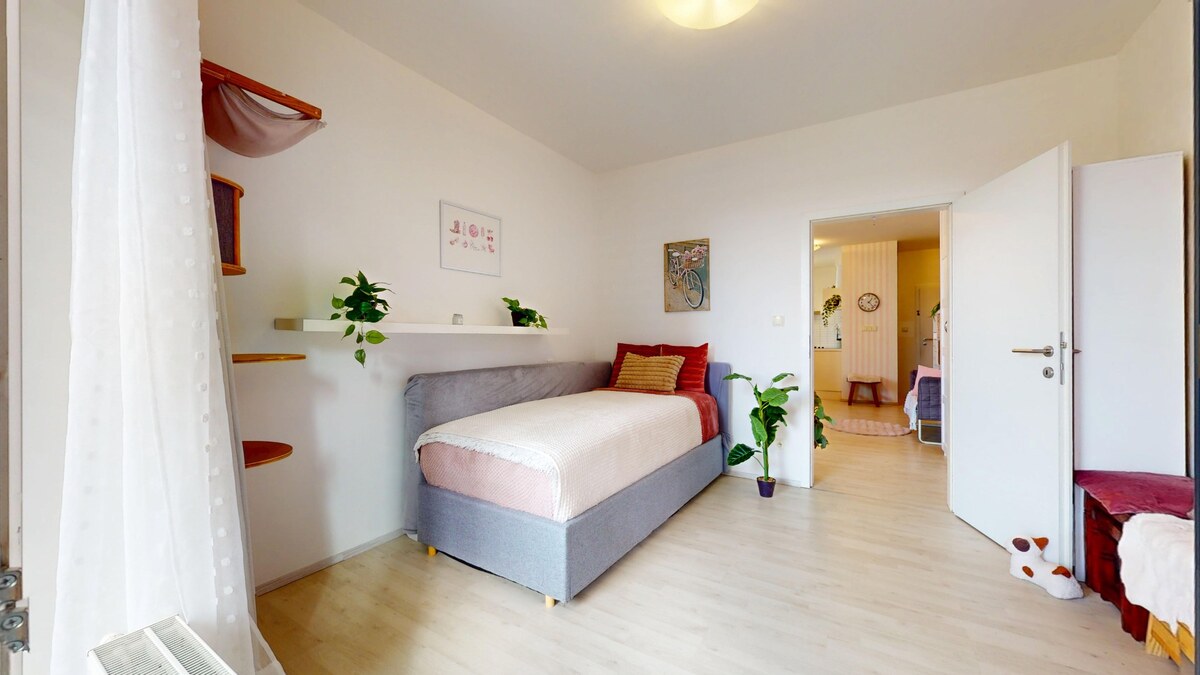 SLNEČNICE – VILADOMY | Svetlý 2-izbový byt s 25 m² terasou na predaj — foto 12