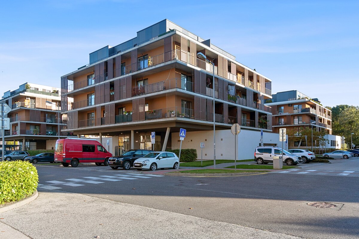 SLNEČNICE – VILADOMY | Svetlý 2-izbový byt s 25 m² terasou na predaj — foto 18