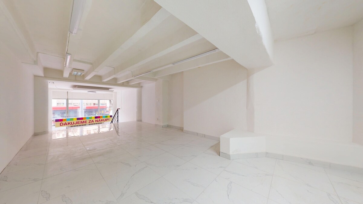 Veľký svetlý obchodný príestor , BA I. Staré Mesto Luxor, Štúrová — foto 5