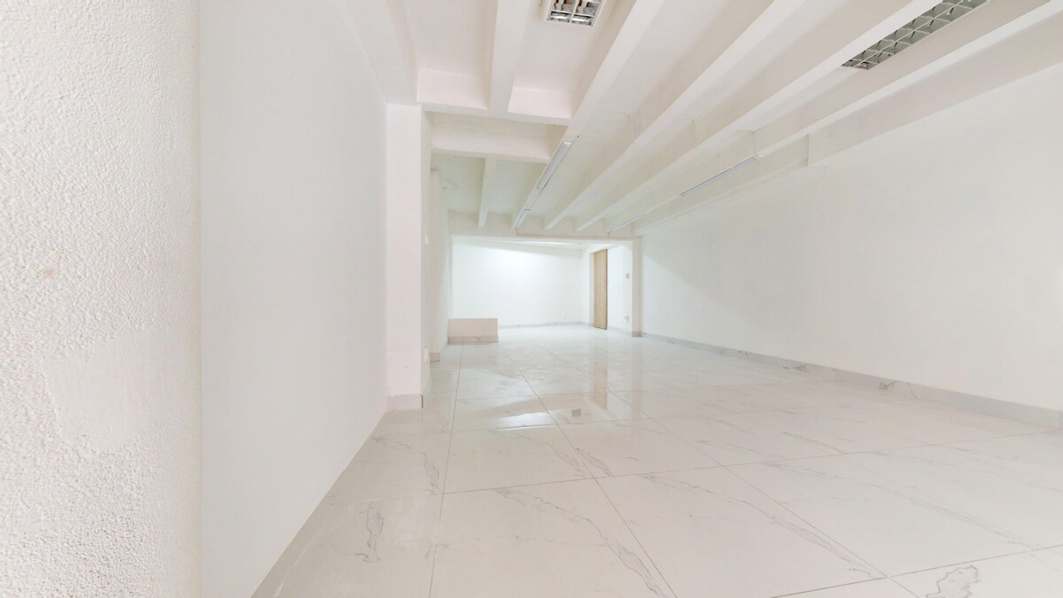 Veľký svetlý obchodný príestor , BA I. Staré Mesto Luxor, Štúrová — foto 6