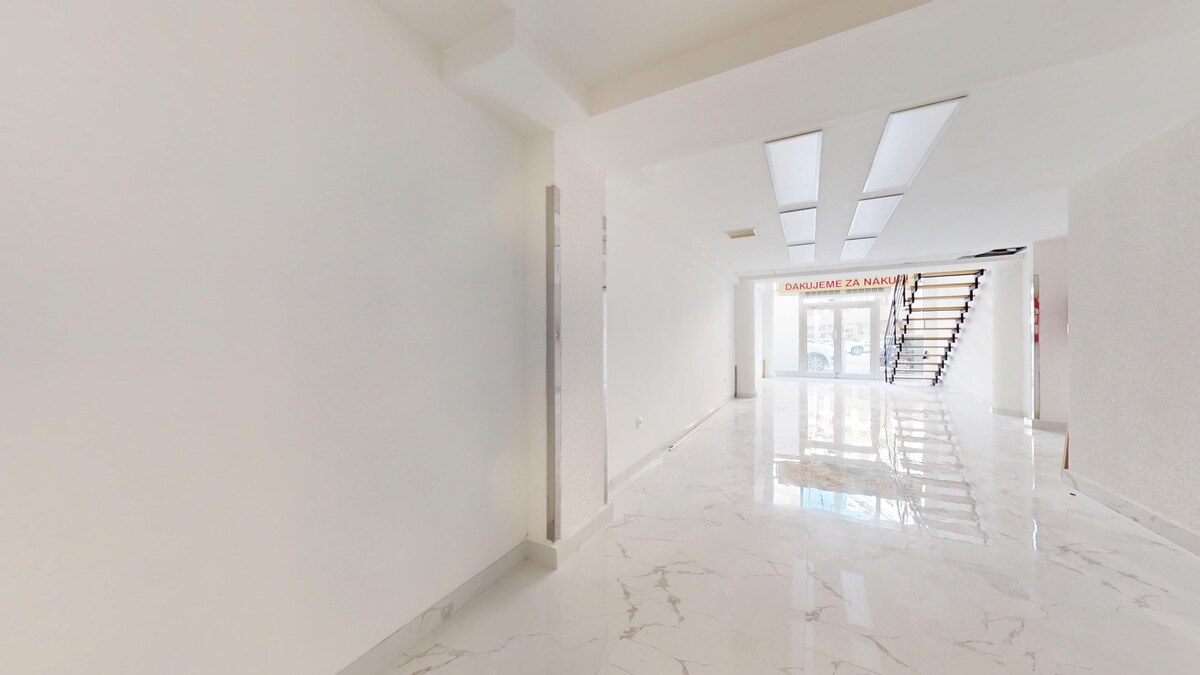 Veľký svetlý obchodný príestor , BA I. Staré Mesto Luxor, Štúrová — foto 7