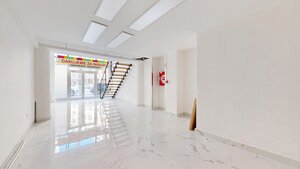 Veľký svetlý obchodný príestor , BA I. Staré Mesto Luxor, Štúrová — foto 8