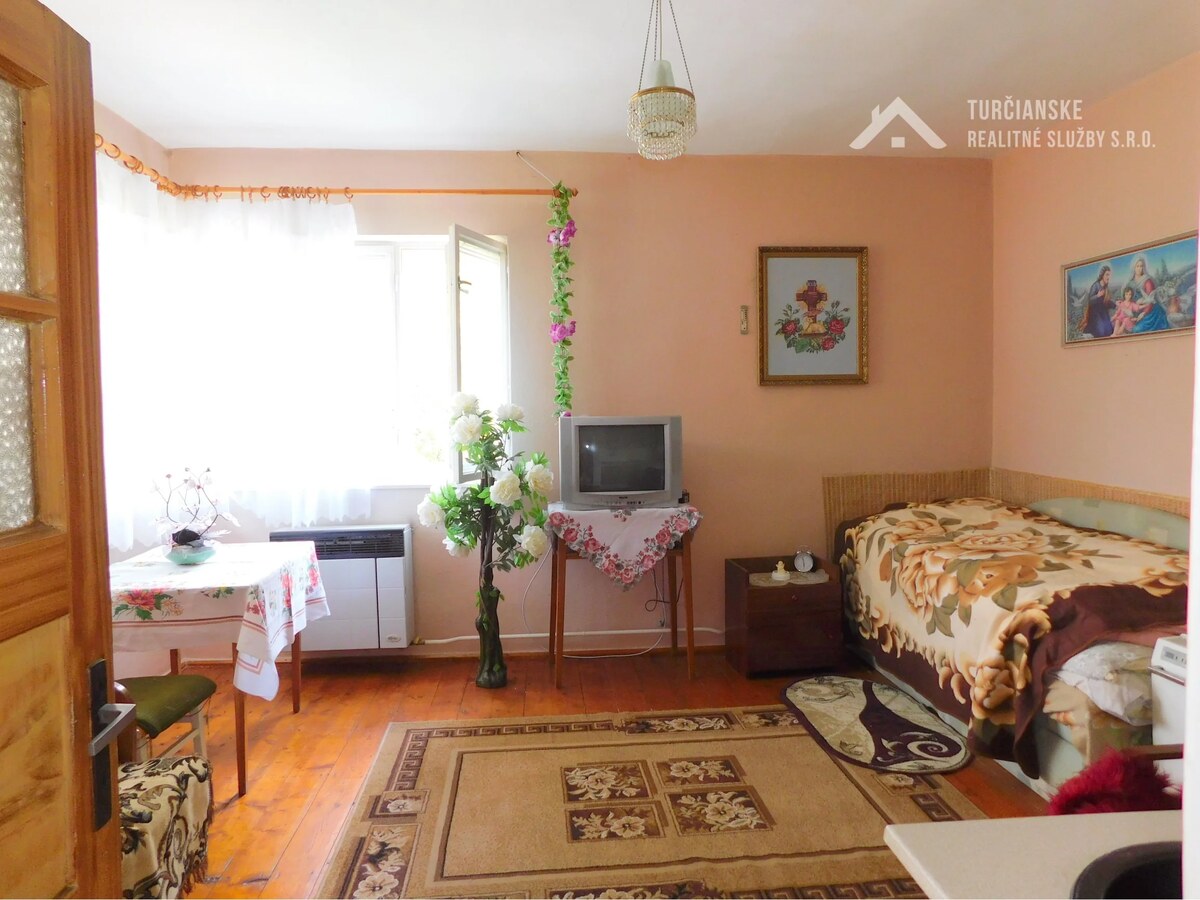 Rodinný dom s veľkým pozemkom vhodný na investíciu v Terchovej — foto 10