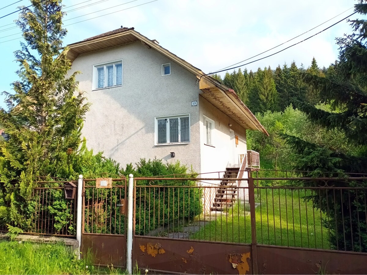 Rodinný dom s veľkým pozemkom vhodný na investíciu v Terchovej — foto 3