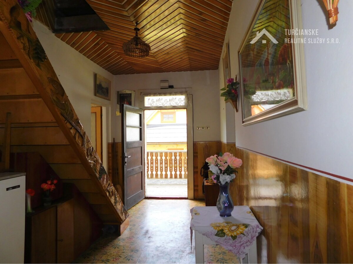 Rodinný dom s veľkým pozemkom vhodný na investíciu v Terchovej — foto 7