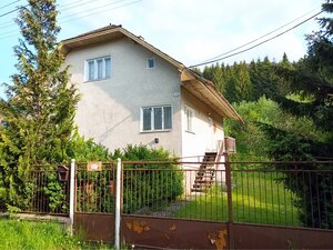Rodinný dom s veľkým pozemkom vhodný na investíciu v Terchovej — foto 3