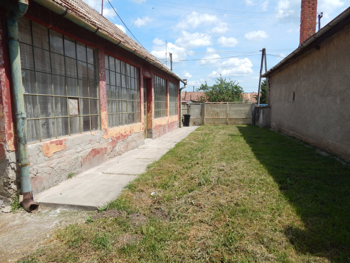 Na predaj 3.izbový vidiecky dom v Malých Kosihách. — foto 3