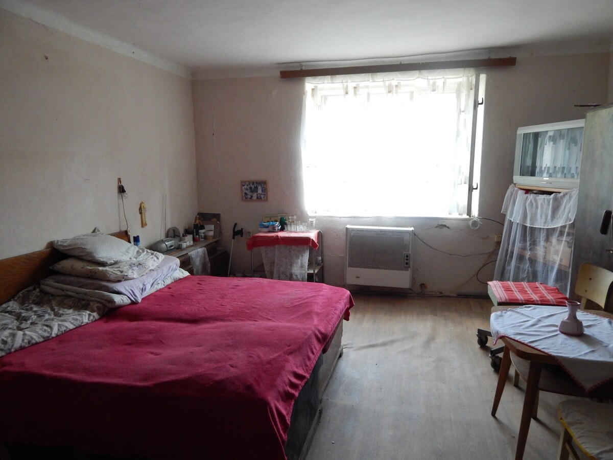 Na predaj  4.izb .dom - chalupa v Brutoch - pozemok 741 m2. — foto 3