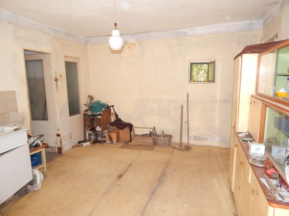 Na predaj  4.izb .dom - chalupa v Brutoch - pozemok 741 m2. — foto 6