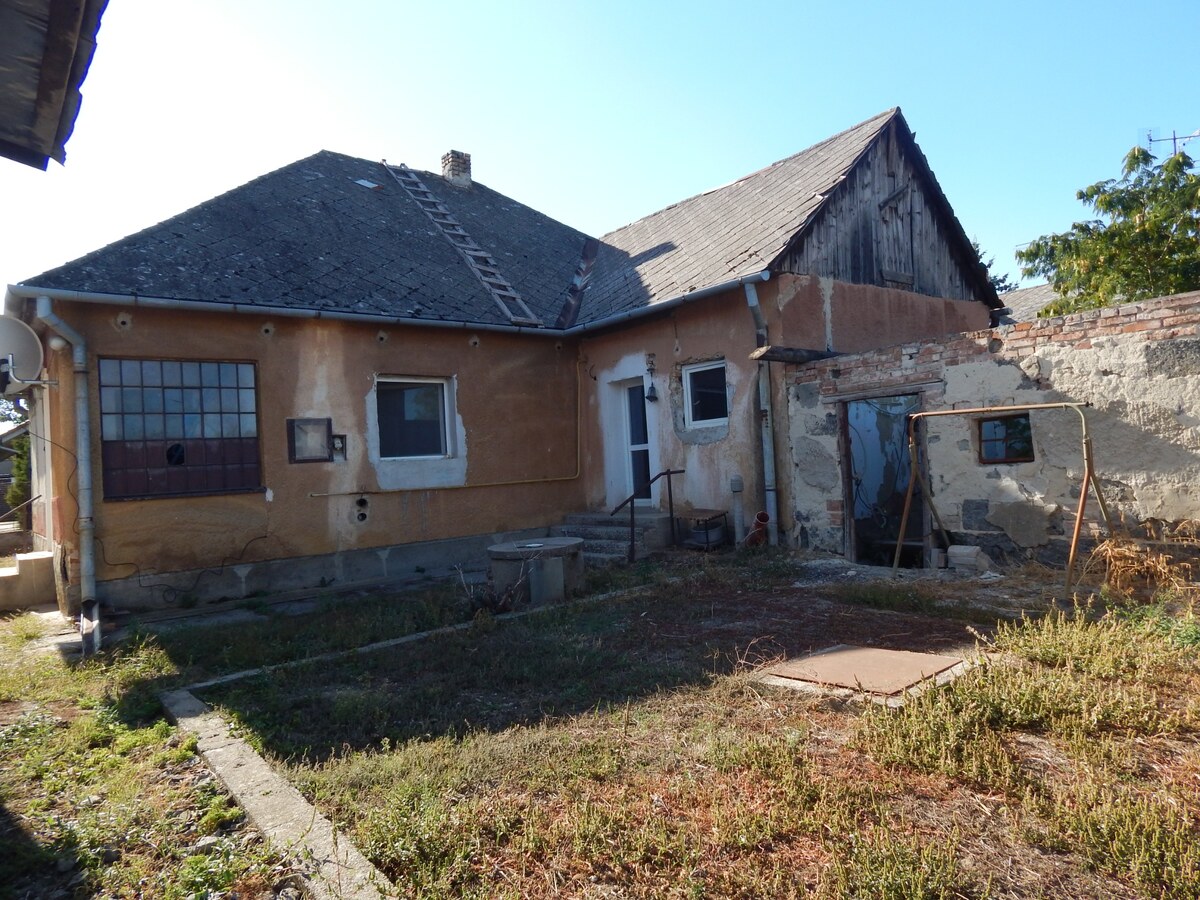 Na predaj 3 izbový rodinný dom v Strekove . — foto 17