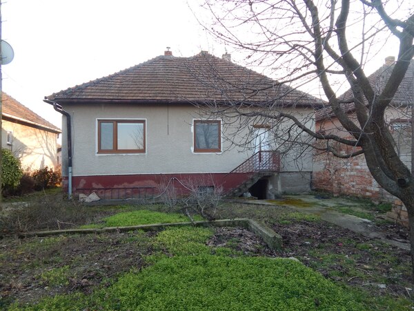 Predaj rodinného domu, Šurany, Šurany, Nové Zámky