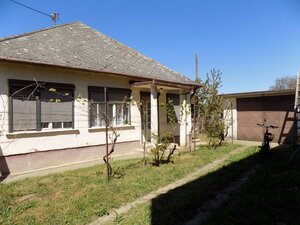 Na predaj tehlový dom v Strekove pri žel.stanici . — foto 1