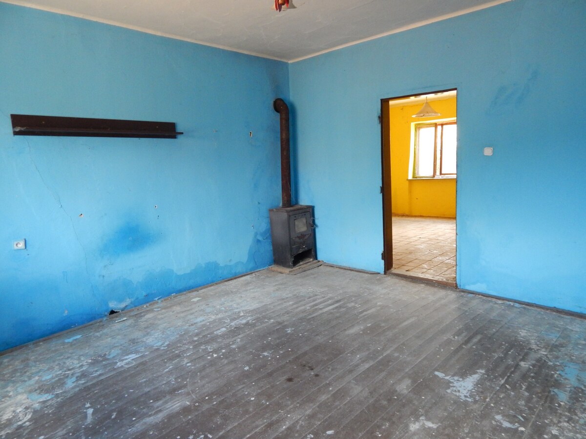 Na predaj vidiecky dom na pozemku 2104 m2 v Martovciach. — foto 4