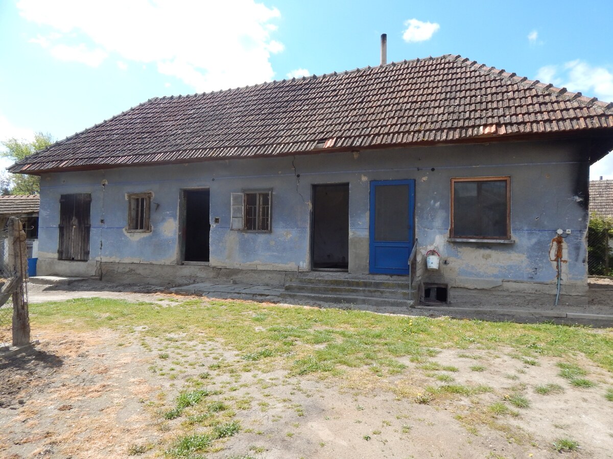 Na predaj vidiecky dom na pozemku 2104 m2 v Martovciach. — foto 9