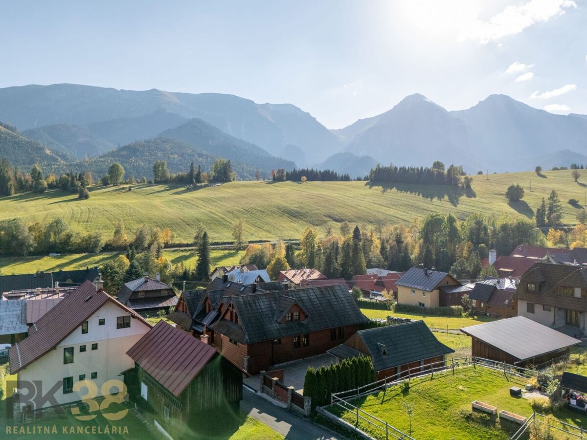 Rodinný dom s terasou, krbom a saunou v malebnom Ždiari