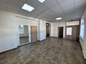 PRENÁJOM – Zrekonštruované obchodné/administratívne priestory v Poprad — foto 2