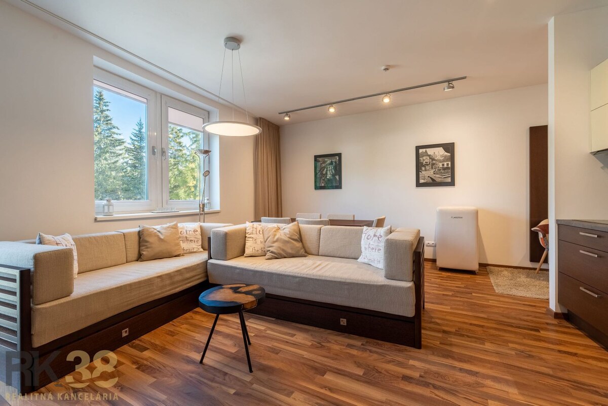 Na predaj: 2–izbový apartmán v apartmánovom dome Oliver, Štrbské pleso — foto 2