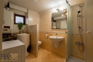 Veľkorysý radový rodinný dom so záhradou a garážou | Spišská Sobota — foto 16