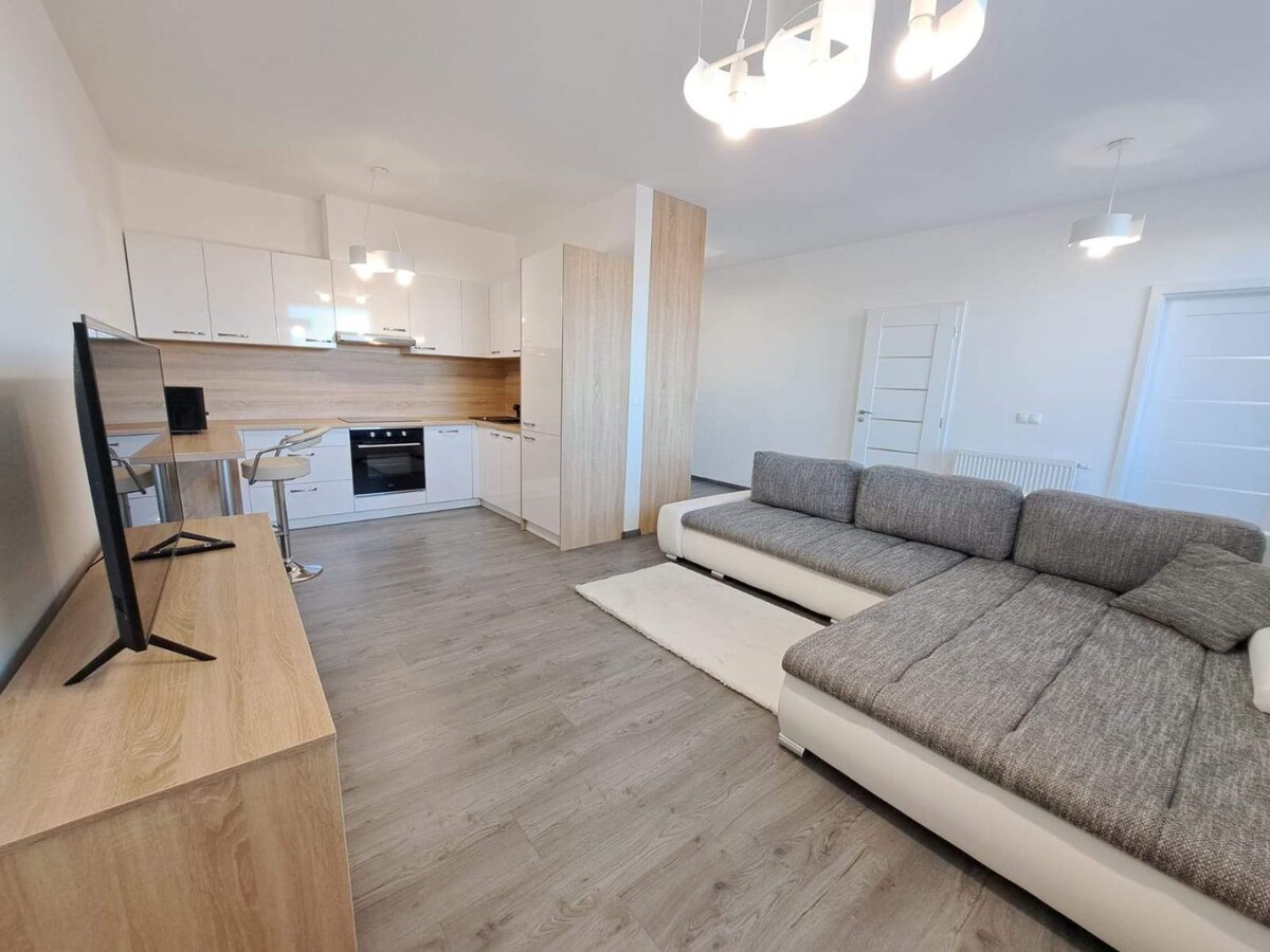 Kompletne zariadený 2-izbový byt (50 m²) v centre Popradu