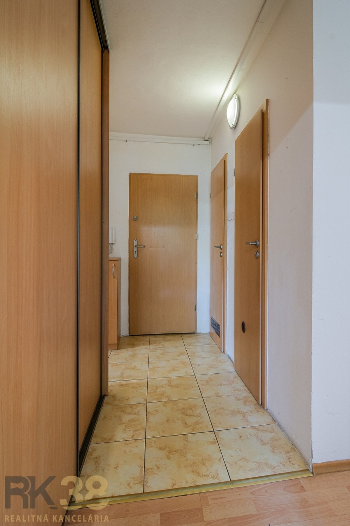 Zrekonštruovaný 4-izbový byt s loggiou | Poprad – Západ — foto 7