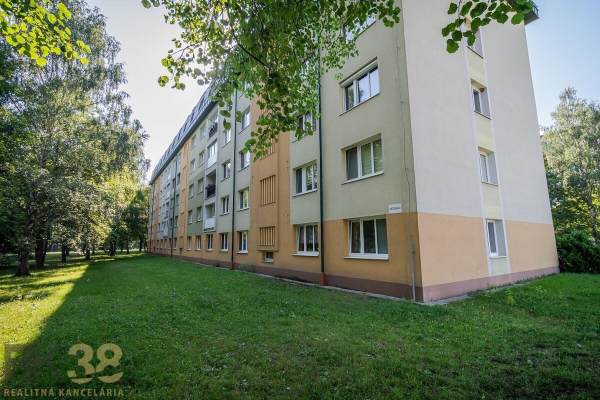 Predaj: Zrekonštruovaný 4-izbový byt s loggiou | Poprad – Západ — foto 11