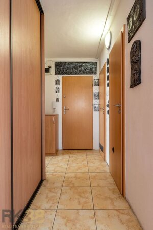 Predaj: Zrekonštruovaný 4-izbový byt s loggiou | Poprad – Západ — foto 12
