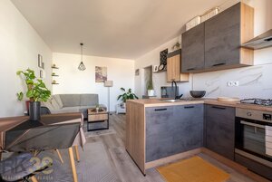 Na predaj zrekonštruovaný 2-izbový byt s balkónom — foto 4