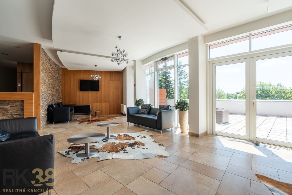 Jeden z najlepšie položených apartmánov na Slovensku -  Štrbské pleso — foto 13