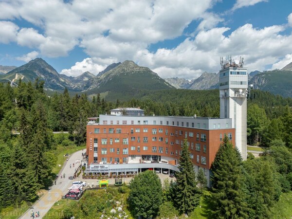 Jeden z najlepšie položených apartmánov na Slovensku -  Štrbské pleso