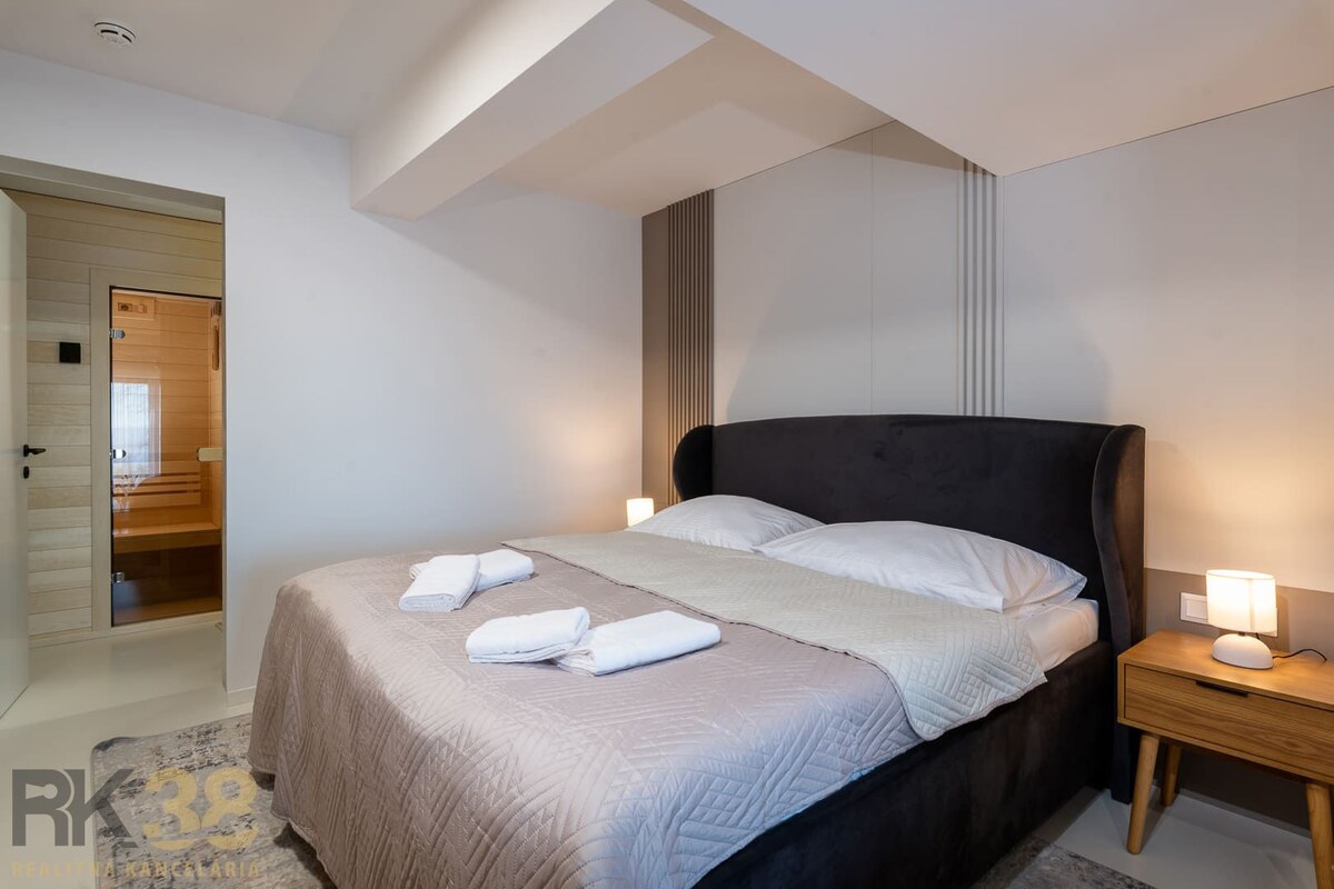 Štýlový apartmán s privátnou saunou a terasou v srdci Starého Smokovca — foto 5