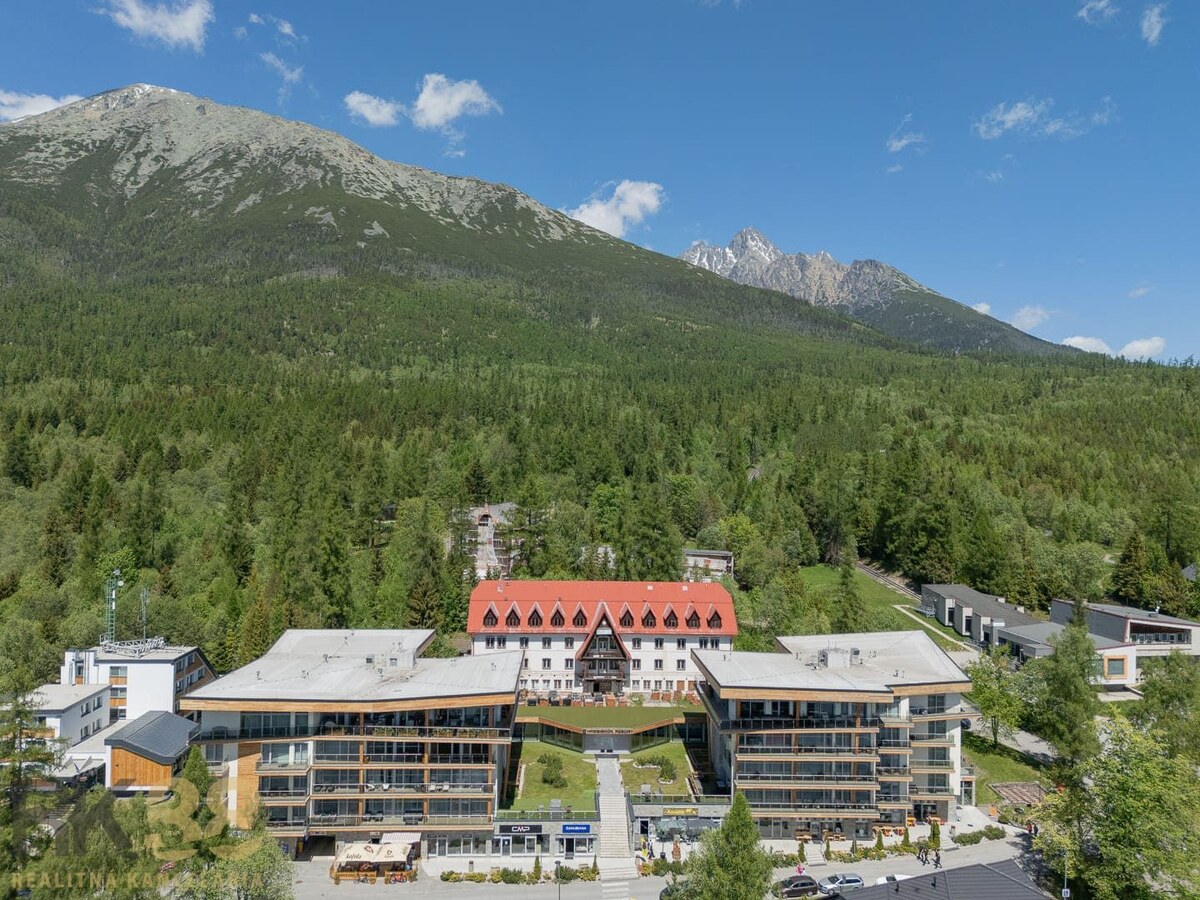 Exkluzívny apartmán pod tatranskými štítmi v Hrebienok Resort**** — foto 2