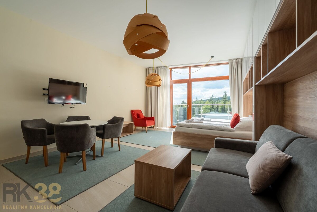 Exkluzívny apartmán pod tatranskými štítmi v Hrebienok Resort**** — foto 3