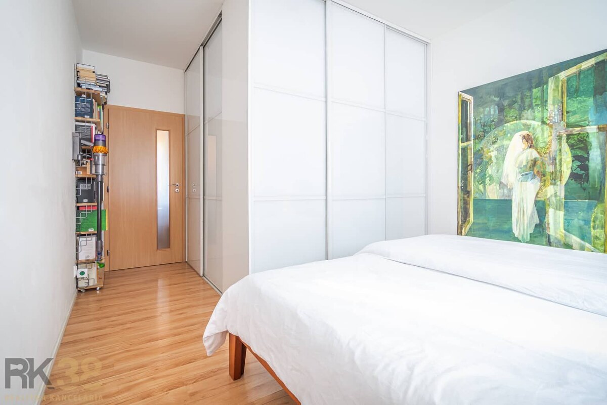 Moderný 3-izbový byt s balkónom a parkovacím státím — foto 6