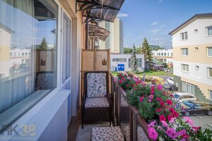 Moderný 3-izbový byt s balkónom a parkovacím státím — foto 13