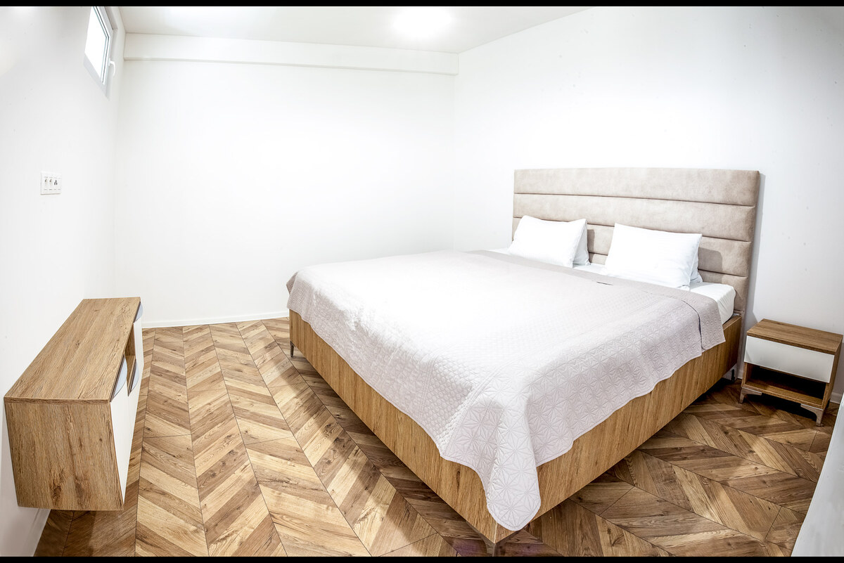 3-izbový apartmán s 45 m² terasou a wellness len kúsok od zubačky — foto 5