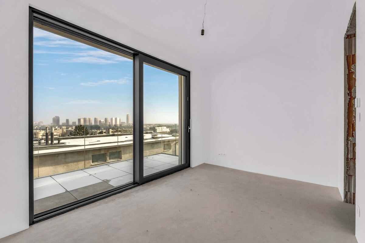 Moderný 2-izbový mestský byt s priestrannou terasou — foto 15