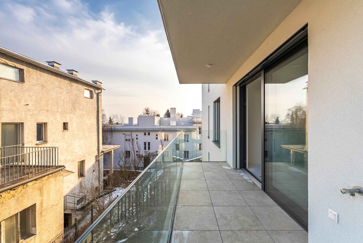 Moderný 2-izbový mestský byt s priestrannou terasou — foto 17
